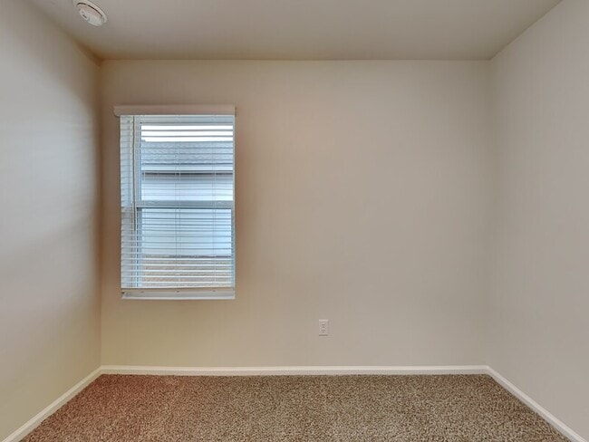 Building Photo - 8908 SW 31st Ter