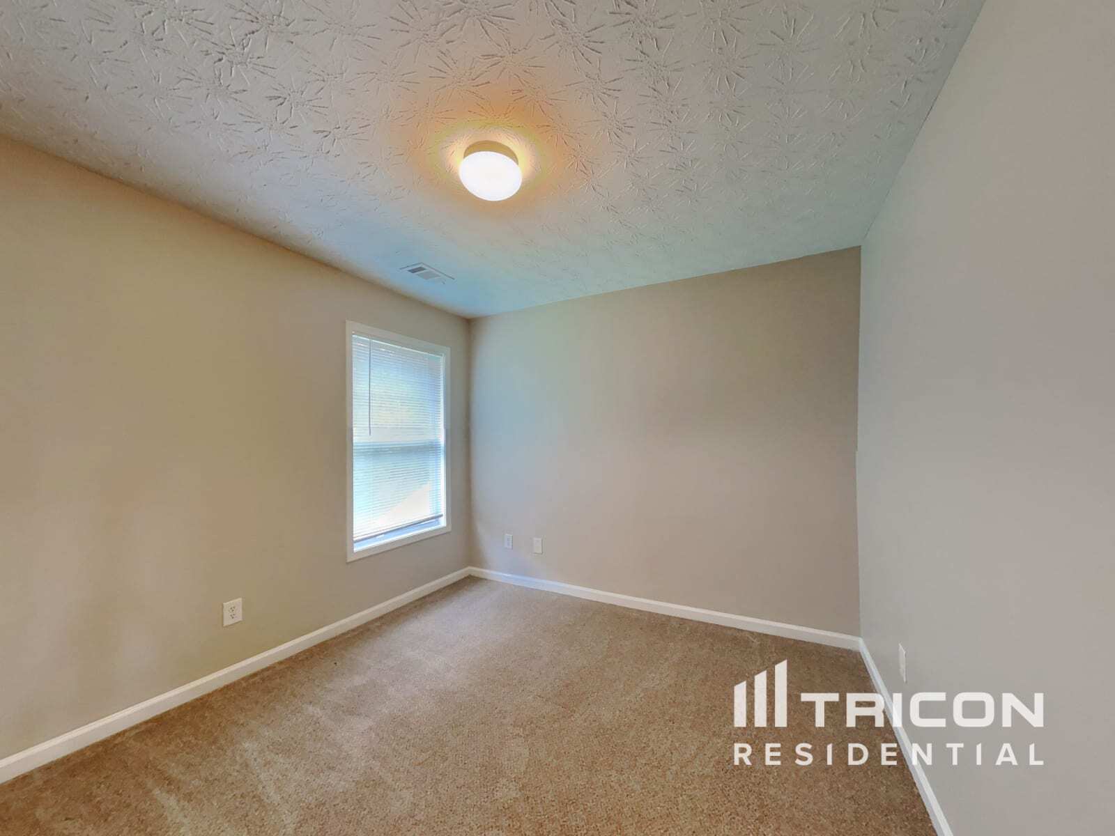 Building Photo - 1588 Thornwick Trace