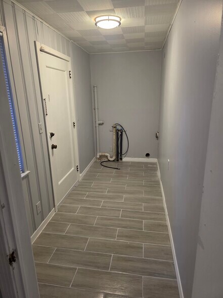 Laundry Room - 2232 Ribault Scenic Dr