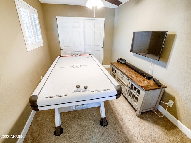 Building Photo - 2301 N 81st Pl