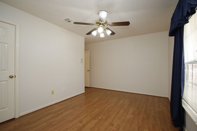 Building Photo - 13618 Shadow Falls Ct