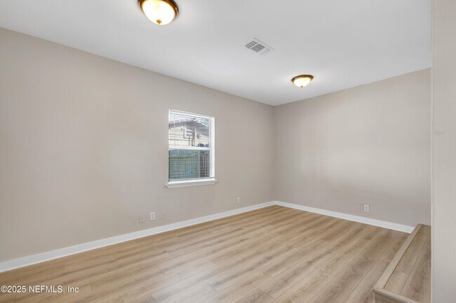 Building Photo - 2971 W 16th St