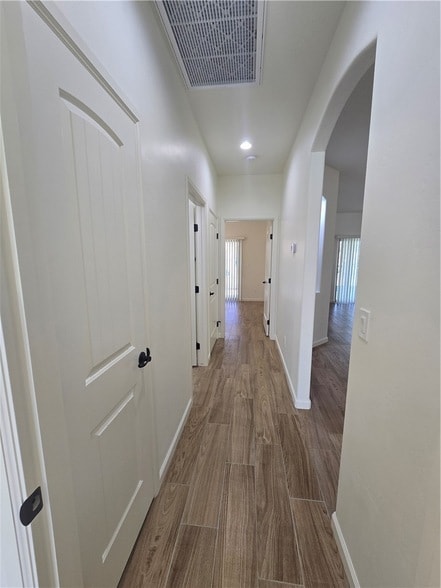 Building Photo - 2459 Davis Ridge Ave