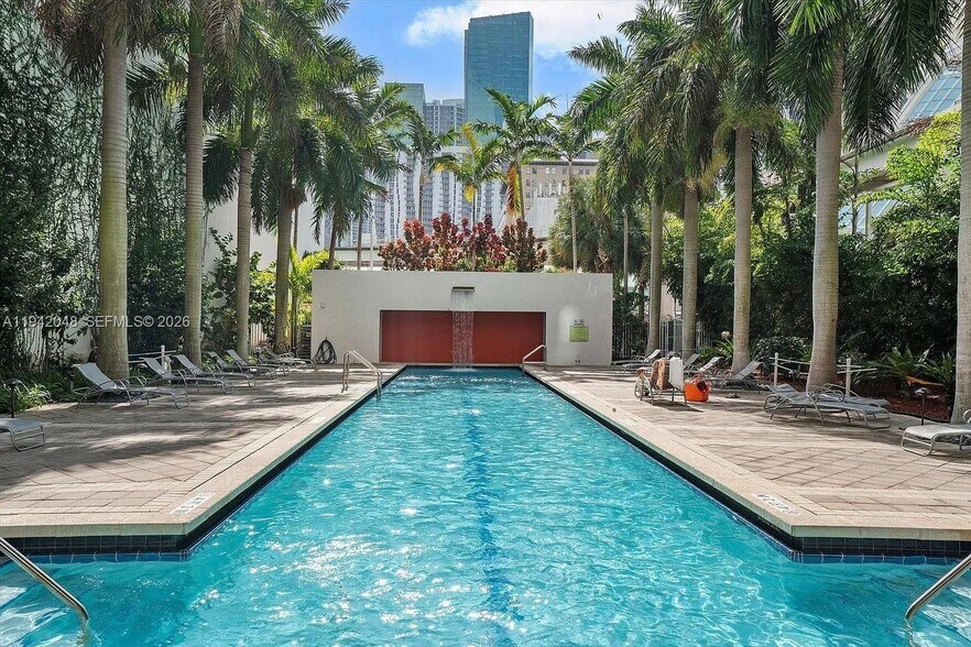 Building Photo - 133 NE 2nd Ave