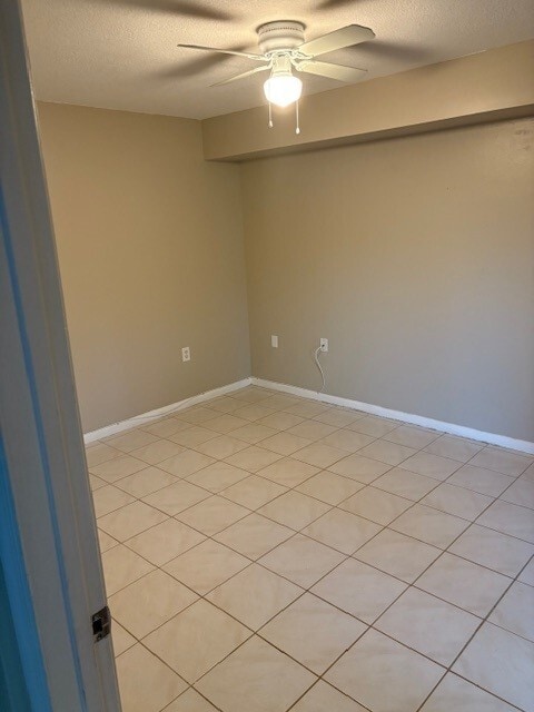 OFFICE/GUEST RM - 2212 22nd Ln