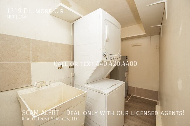 Building Photo - 1319 Fillmore Cir