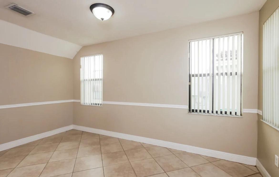 Building Photo - 3720 SW 69th Ave