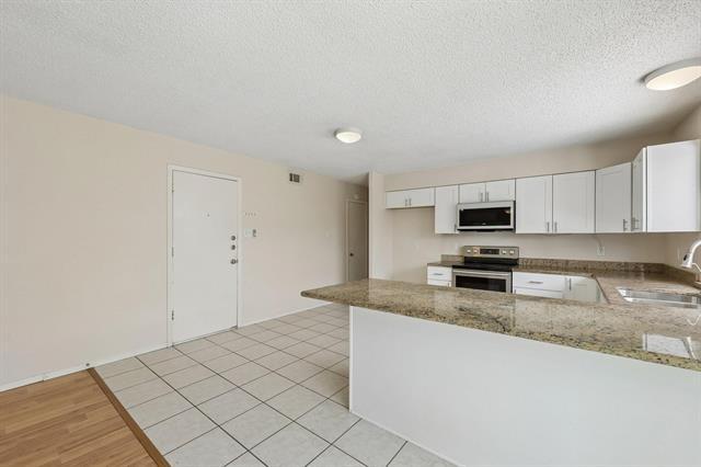 Building Photo - 2604 Winding Creek Dr