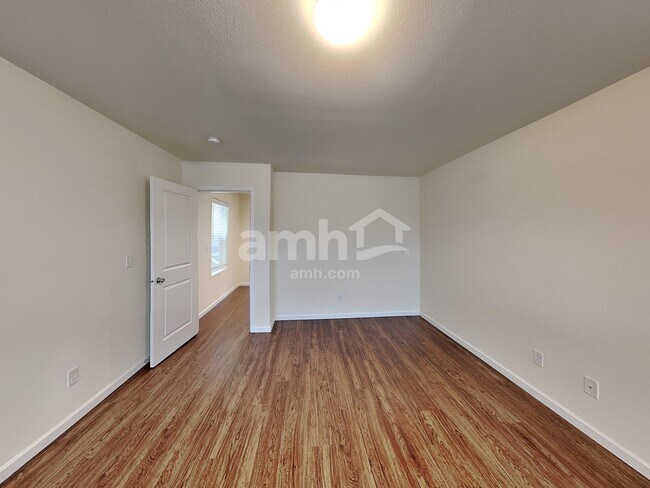 Building Photo - 1950 NW 23rd St