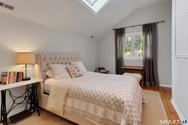 Building Photo - 3 Raiders Ln