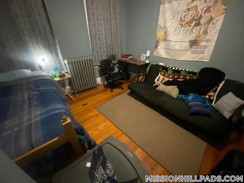 Building Photo - 12 Bucknam St