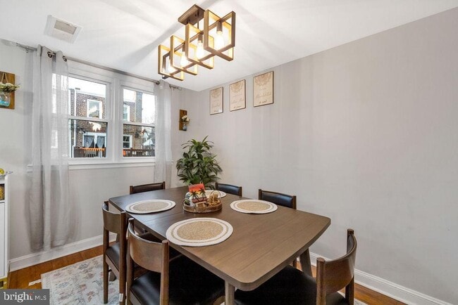 Building Photo - 945 Fariston Dr