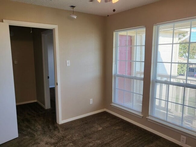 Building Photo - 809 Treadwell Ct