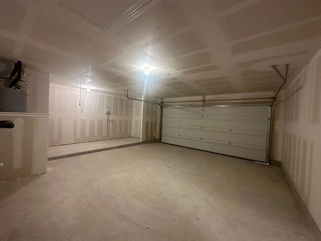 Building Photo - 167 Jeffers