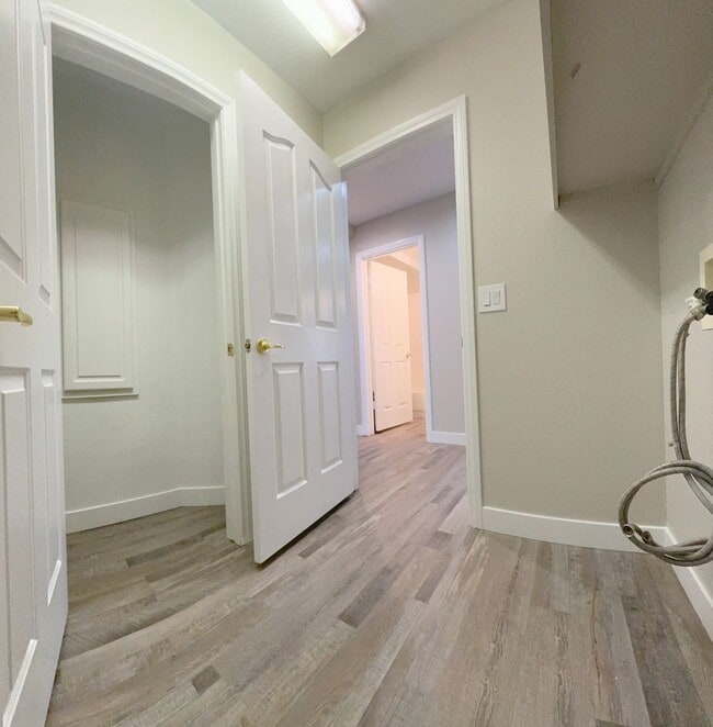 Building Photo - Newly Remolded Open Floor Plan One-Story 3 bedrooms & 2 Baths Home