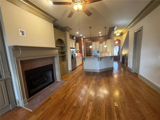 Building Photo - 1027 Pearl Point NE