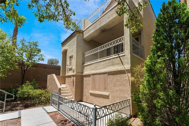 Building Photo - 9169 Column Ct