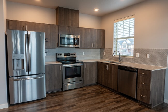 Building Photo - 16284 NW Chadwick Way