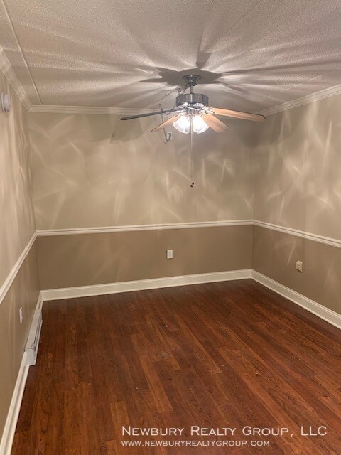 Building Photo - 530 N Main St