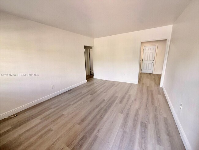 Building Photo - 3790 SW 27th St
