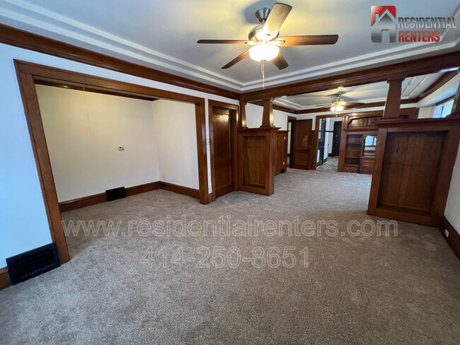 Building Photo - 2742 N 40th St