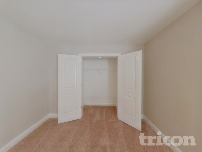 Building Photo - 154 Tradesmen Trl