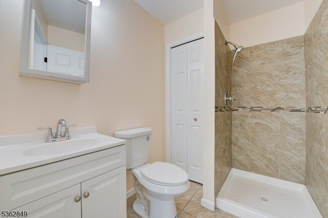 Building Photo - 145 S Arlington Ave