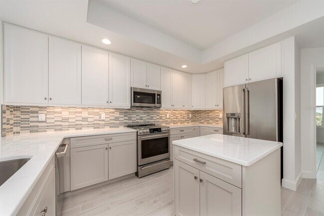 Building Photo - 125 Island Way