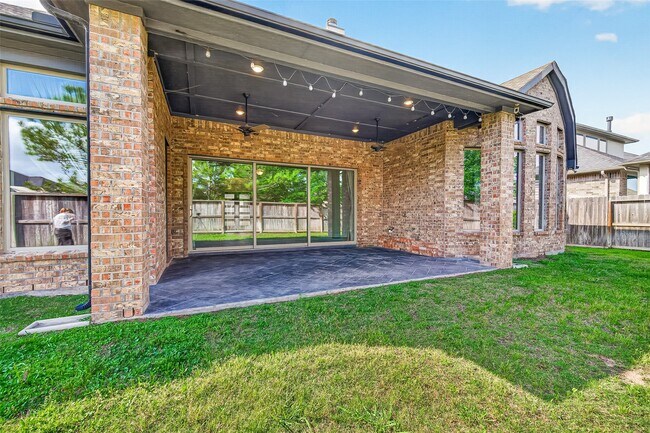 Building Photo - 1835 Brooking Hill Ct