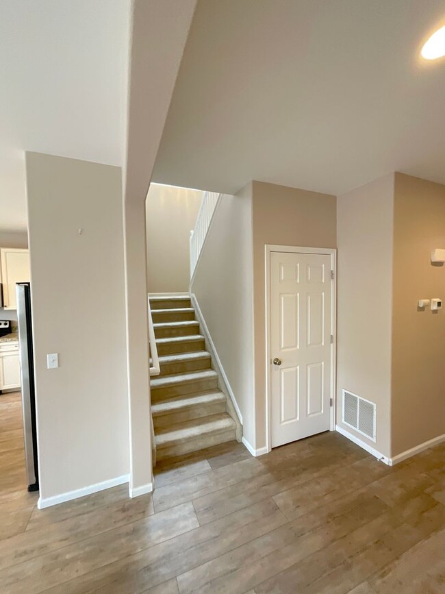 Building Photo - 4 Bedroom Home Available Near Black Forest...