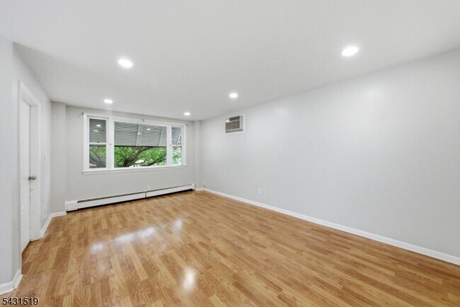 Building Photo - 86 Curie Ave