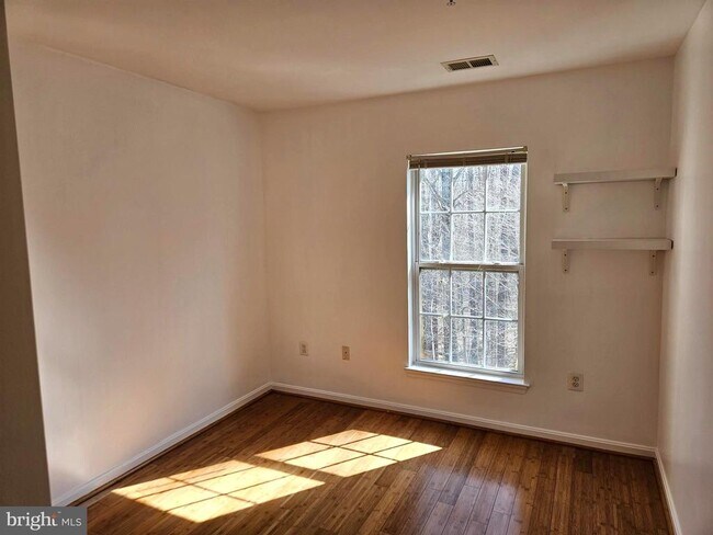 Building Photo - 19437 Rayfield Dr