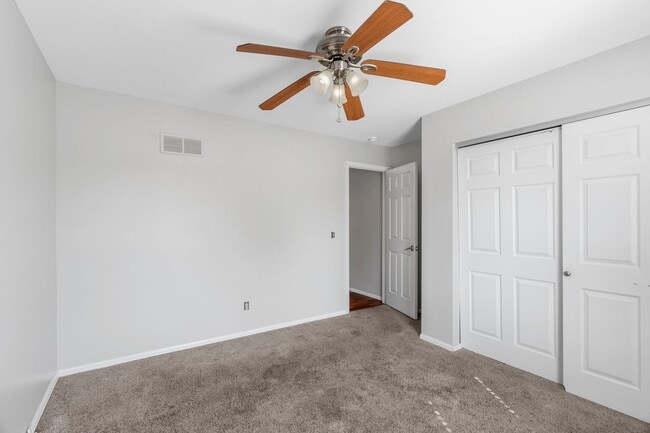 Building Photo - Beautiful 3B/2B Home in St. Charles