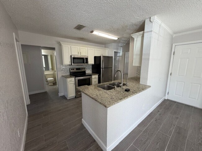 Building Photo - Lake Mary - 3 Bedroom, 2 Bathroom - $1995.00