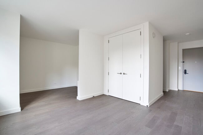 Interior Photo - 220 East 72nd Street