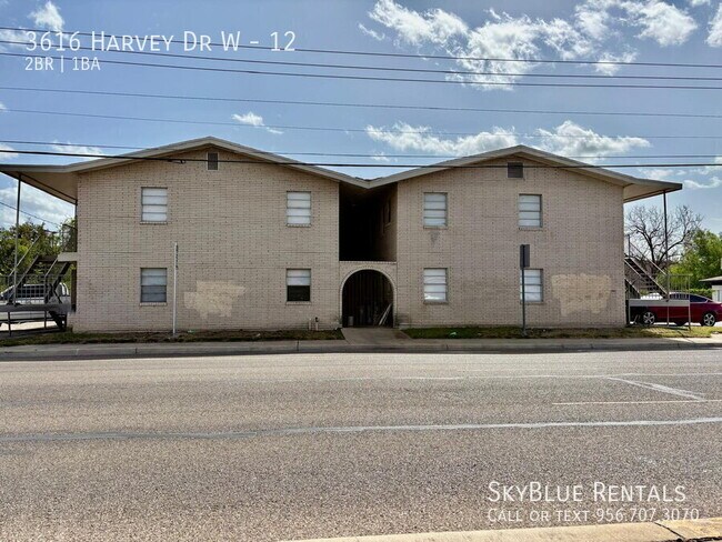 Building Photo - 3616 Harvey Dr W
