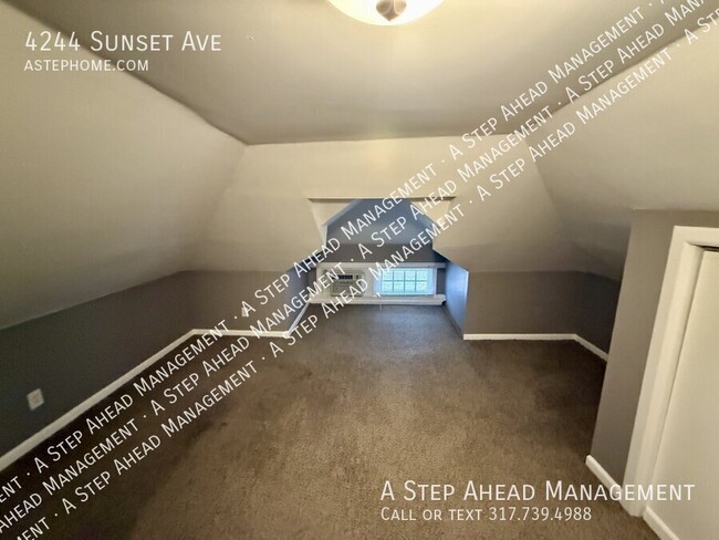 Building Photo - 4244 Sunset-3 Bed/2 Bath with bonus attic ...