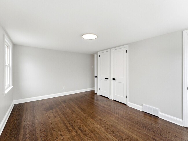 Building Photo - Newly Renovated Pennsauken Rental with Sunroom-Style Back Room, Glass Wall & Basement