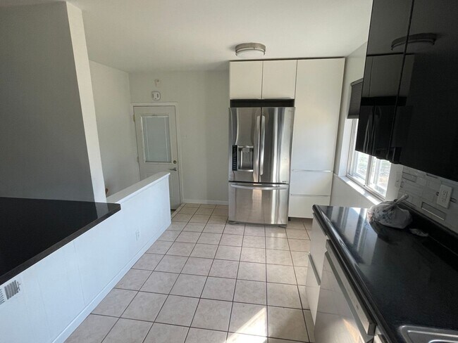 Building Photo - LINDBERGH Schools - Completely Rehabbed 3 BR 2BA Available for rent