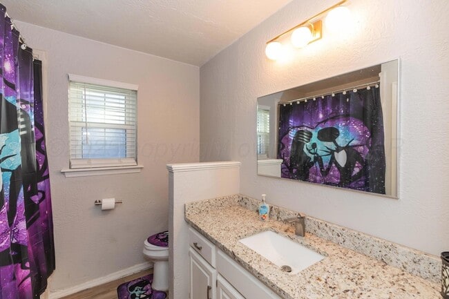 Building Photo - 4203 Woodfield St