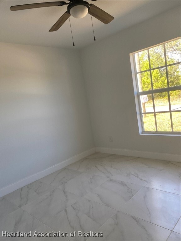 Building Photo - 326 Roosevelt Ave NE