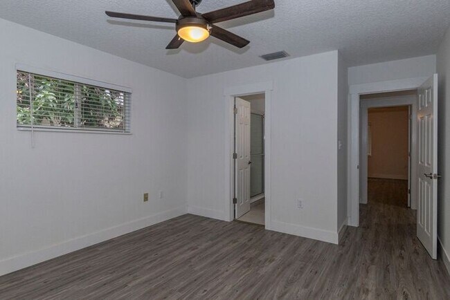 Building Photo - Charming 2BR/2.5BA Townhouse in the Heart of College Park!