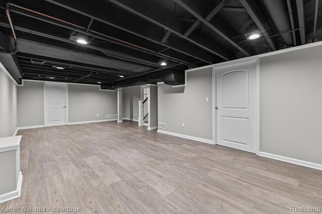 Building Photo - 4516 Robinwood Ave