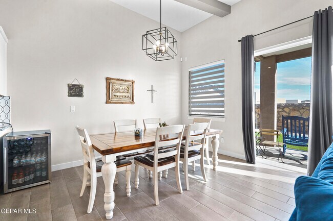 Building Photo - 620 Paseo Modesto Dr
