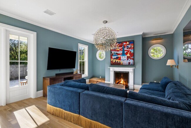 Building Photo - 4104 Avenue F