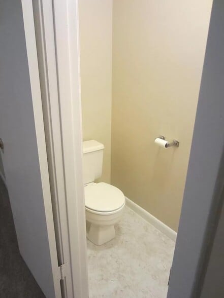 Half Bath in BR#1 - 4210 N Center St