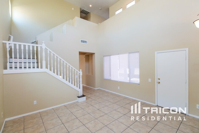 Building Photo - 9210 W Milkweed Loop