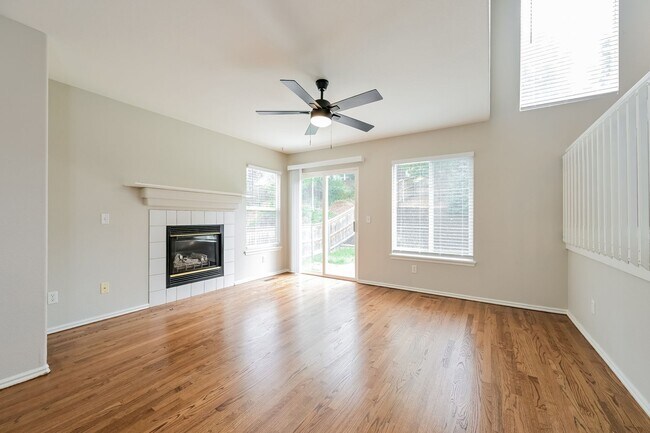 Building Photo - Highlands Ranch Newly Renovated 3 bed 2.5 ...