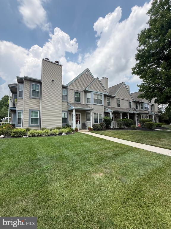 Building Photo - 107 Sweetwater Dr
