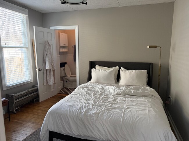 Building Photo - 1396 Fairview Ave